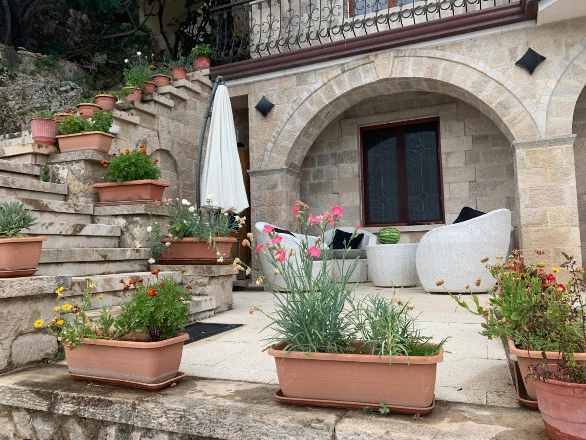 Villa Celaj “The Castle” Krujë Exterior foto