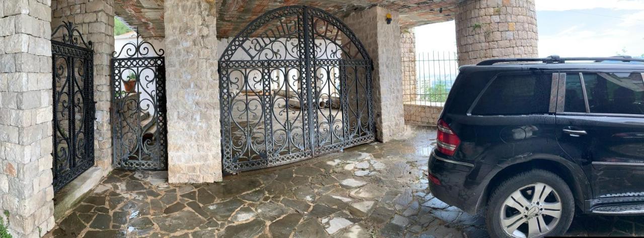Villa Celaj “The Castle” Krujë Exterior foto